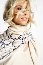 SCARF ELISA | LIGHT VISON