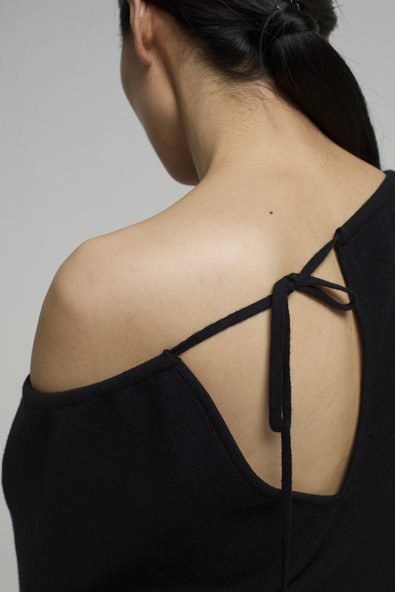 PULL BO | BLACK