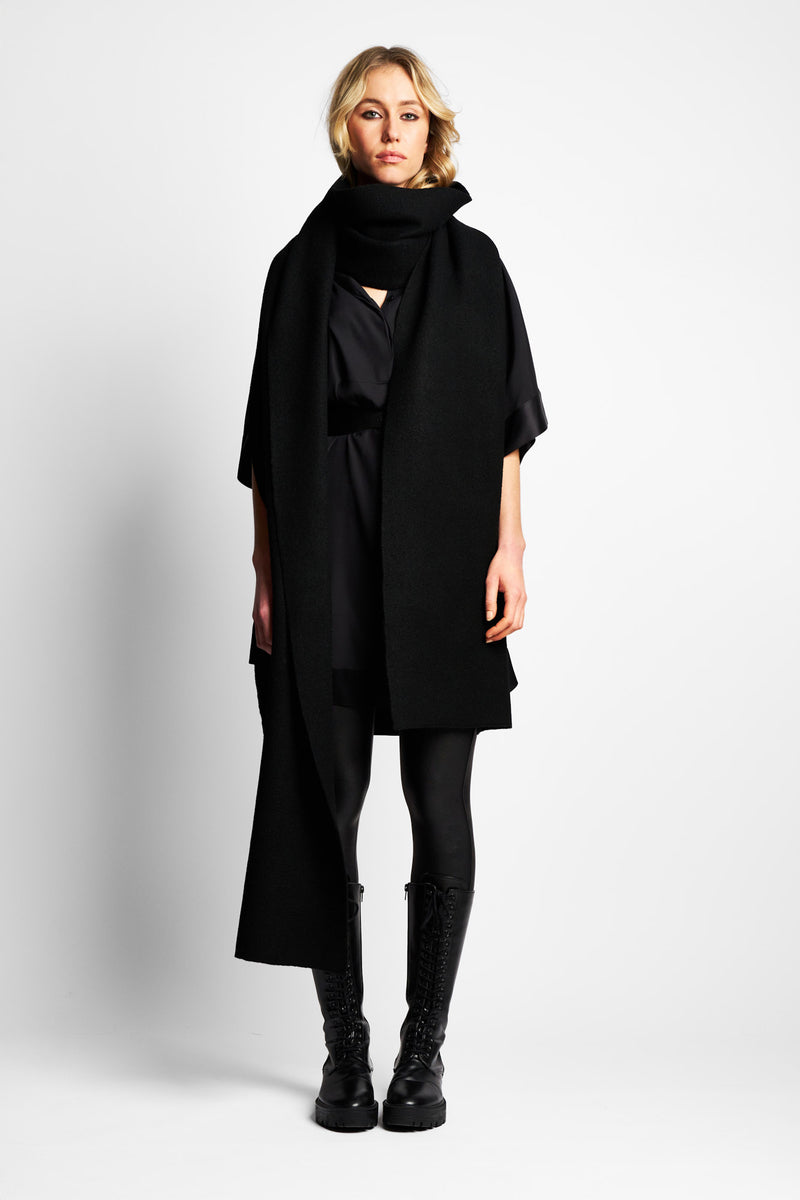 TOGA MUZE | BLACK