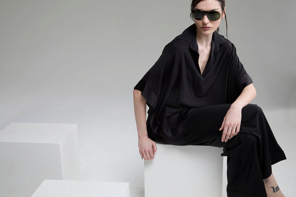 TOGA SILK | BLACK