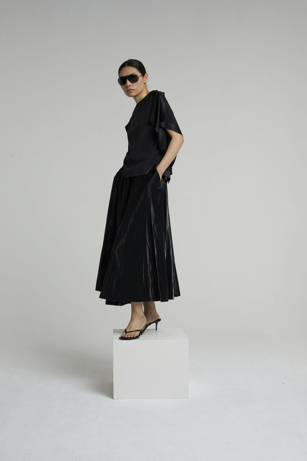 DAKOTA | BLACK